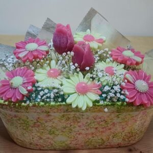 Arreglo floral en canasta